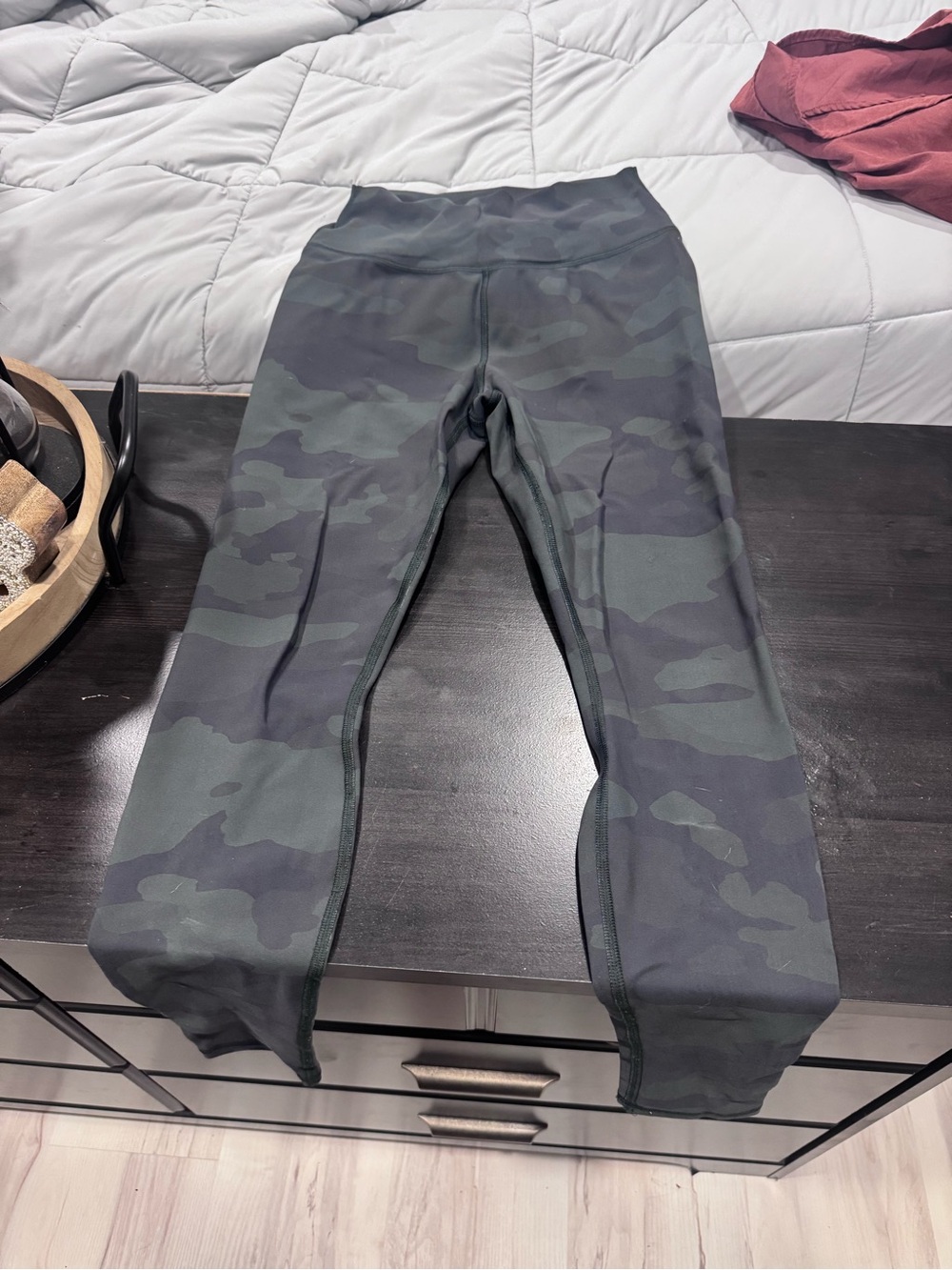 ALO Yoga Kids Camo Leggings in Dark Green/Black